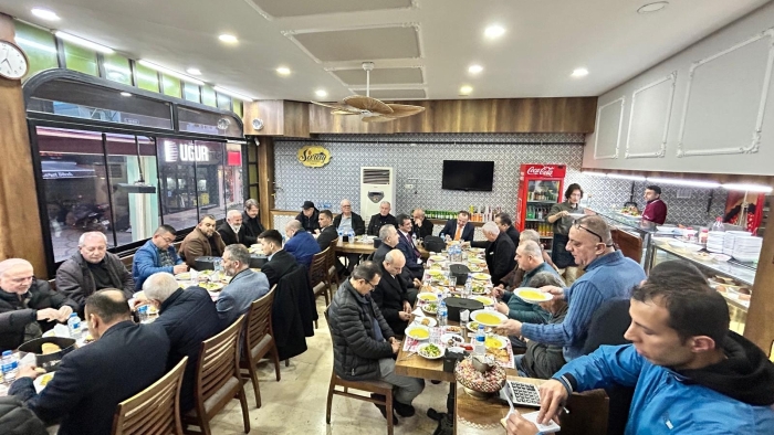 ŞEMSETTİN EMİR’DEN GELENEKSEL ‘RAMAZAN SOFRASI’